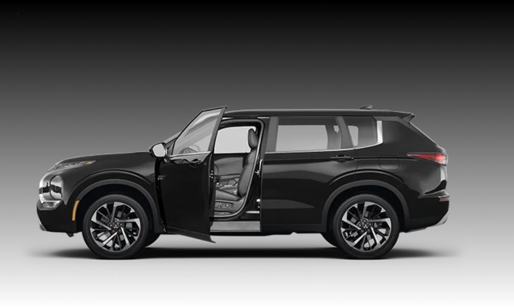 Mitsubishi Outlander 2023 PHEV electric car.