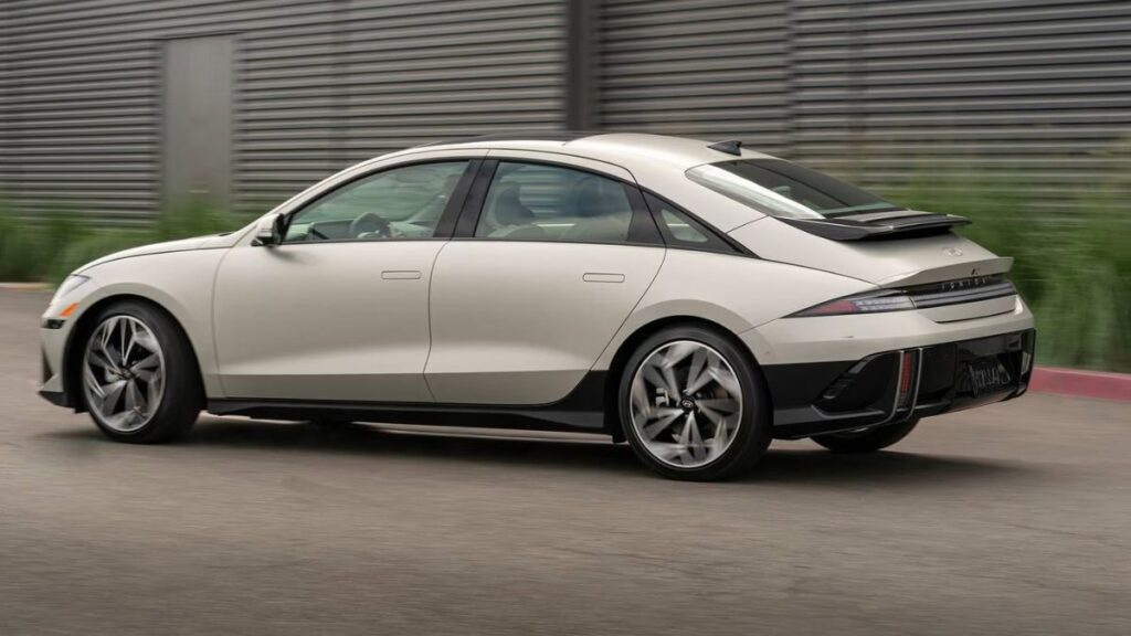 2023 Hyundai Ioniq 6 side profile, fastback roofline and flush door handles.
