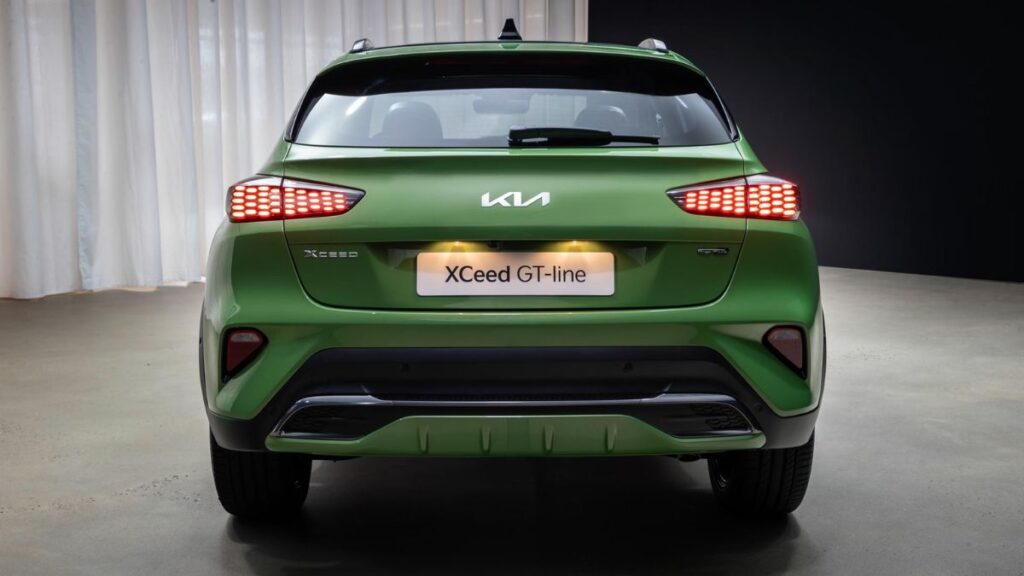 2023 Kia XCeed rear design taillights and bumper