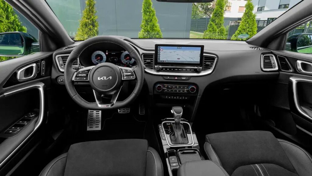 2023 Kia XCeed interior cabin dashboard and seating