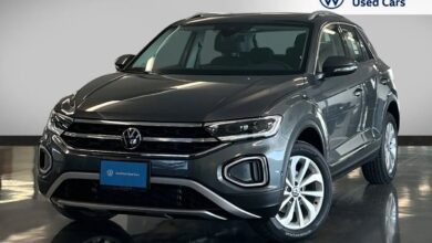 2023 Volkswagen T-Roc front view, updated grille and LED headlights