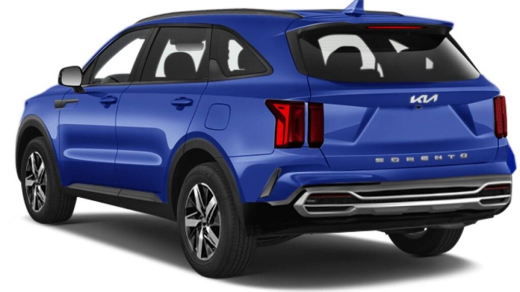 2022 Kia Sorento rear view showing full LED taillights, power liftgate design, extended cargo area, and family-friendly rear proportions