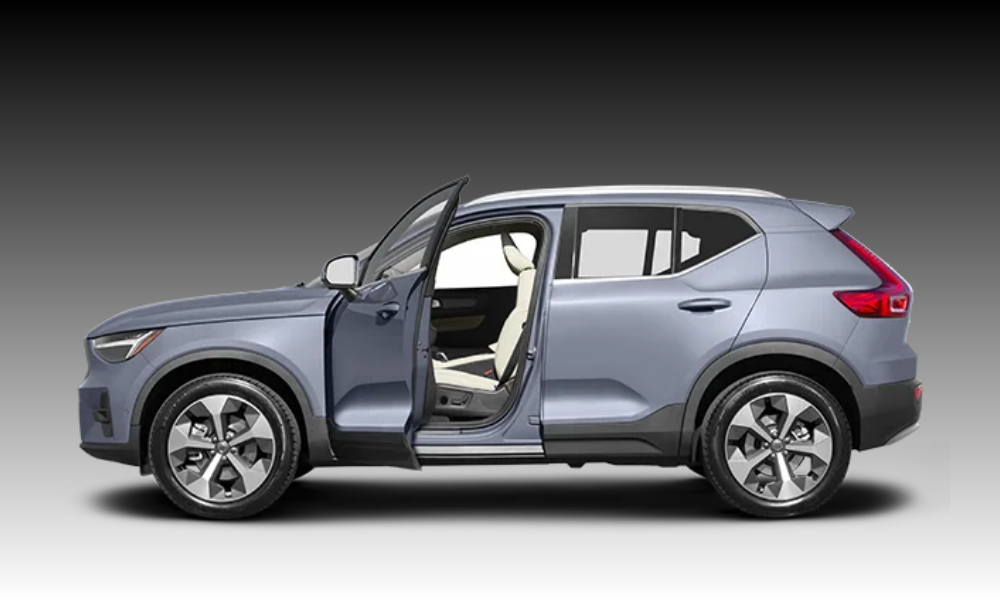 Volvo XC40-2023