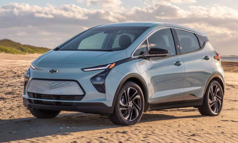 2022 Chevrolet Bolt EV front view