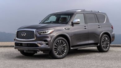 2023 Infiniti QX80 front three-quarter view