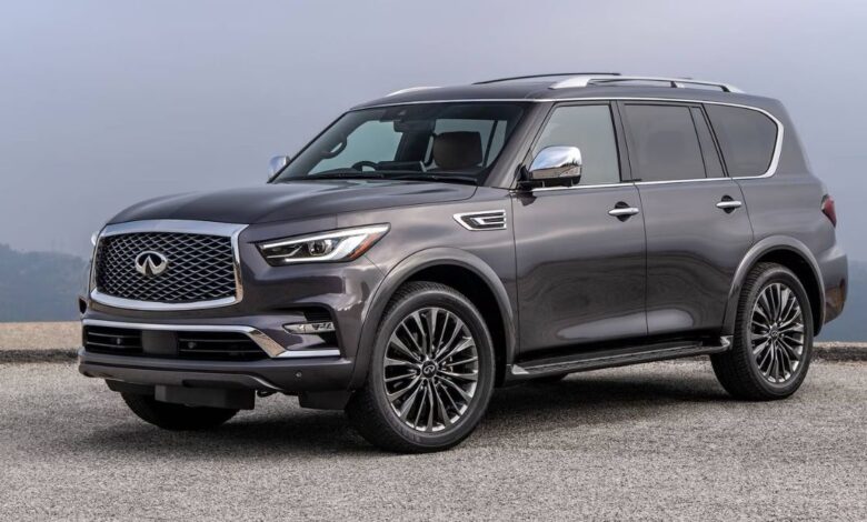 2023 Infiniti QX80 front three-quarter view