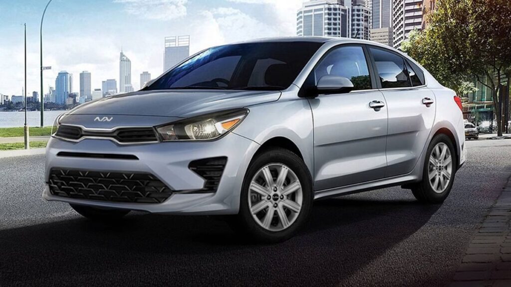 2023 Kia Rio side profile showing body proportions