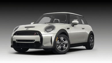 2023 MINI Hardtop front view
