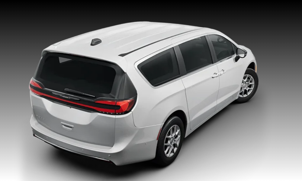 Chrysler Pacifica: 2023