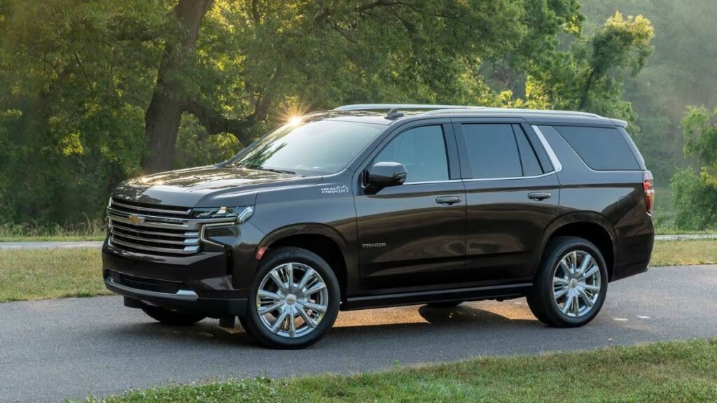 2023 Chevrolet Tahoe side profile showing full-size three-row configuration, extended wheelbase, generous body lines, and 20-inch or 22-inch alloy wheels