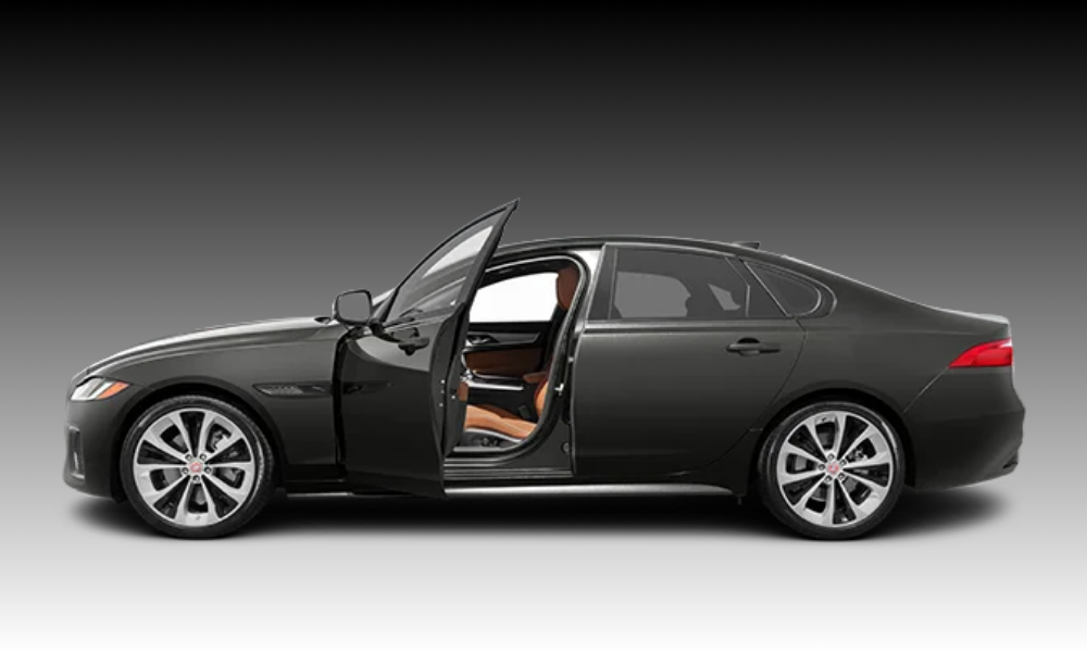 Jaguar XF-2023: Review