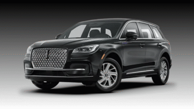 2023 Lincoln Corsair front view showcasing luxury SUV styling