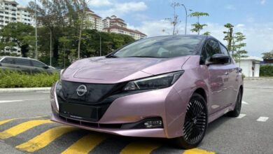 2023 Nissan Leaf front view design review