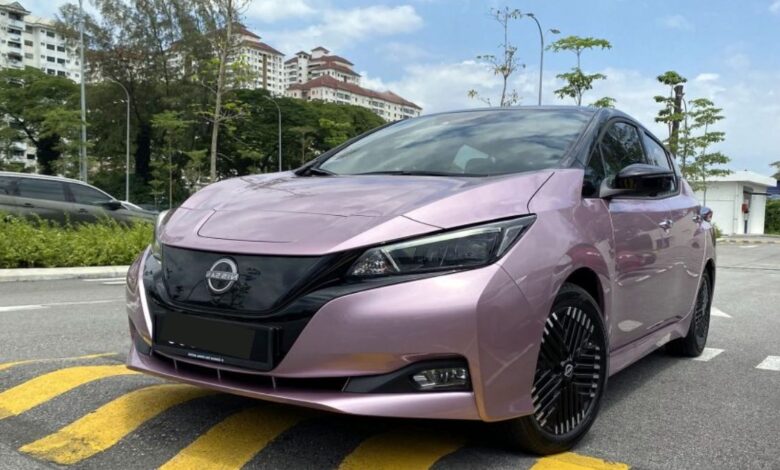 2023 Nissan Leaf front view design review