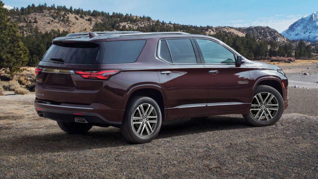 2023 Chevrolet Traverse side profile showing three-row SUV proportions and alloy wheels
