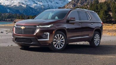 2023 Chevrolet Traverse front view showcasing grille, LED headlights, and bold SUV styling