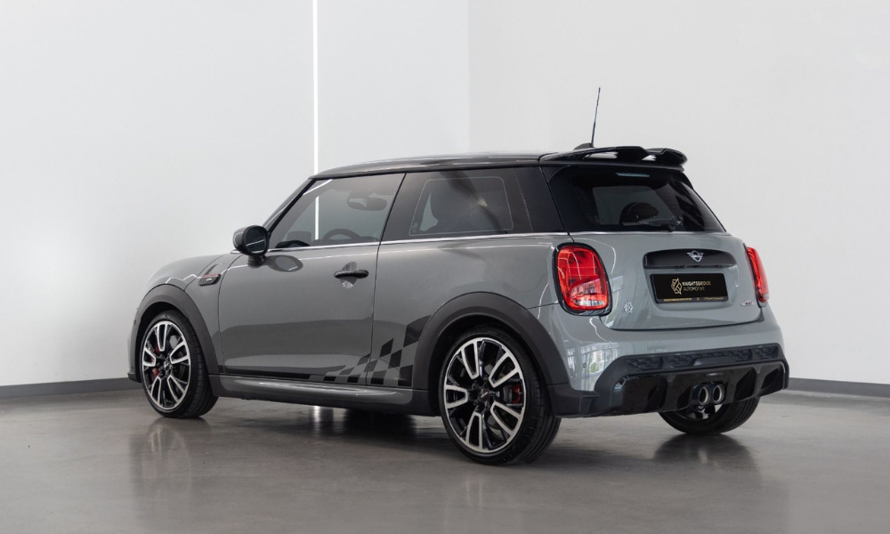 Mini Cooper SE 2023 Review
