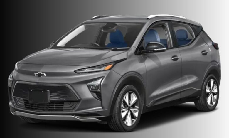 2023 Chevrolet Bolt EUV front view modern electric crossover
