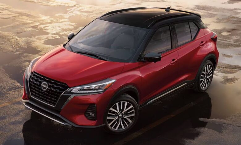 2023 Nissan Kicks front view showcasing V-Motion grille and LED headlight design