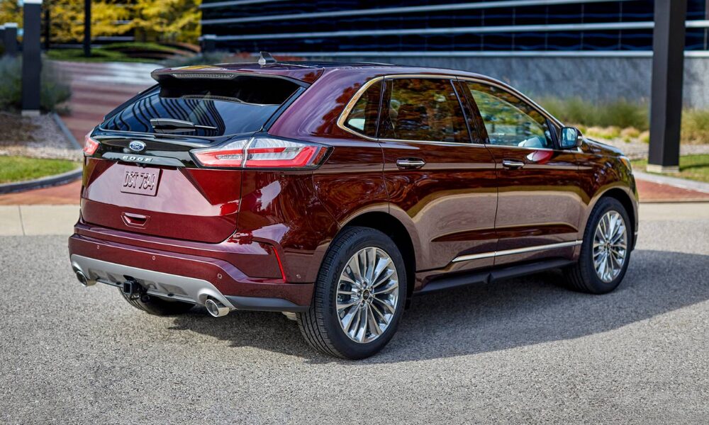 2022 Ford Edge SUV rear view