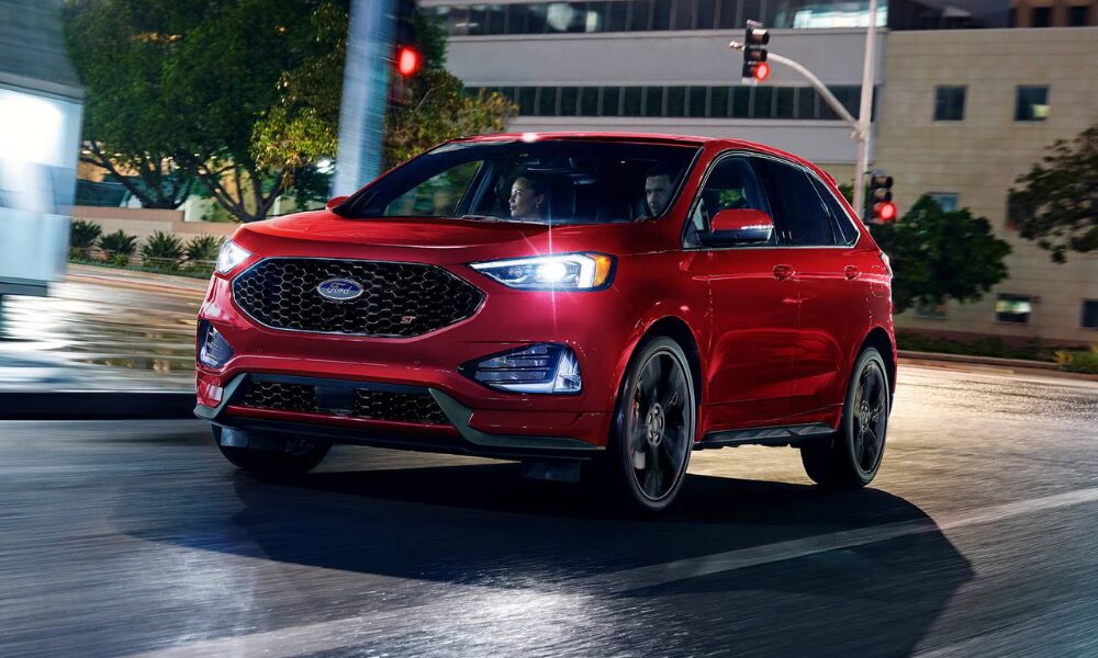 2022 Ford Edge SUV front and side view