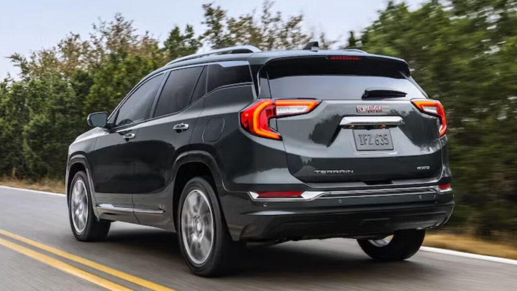 2024 GMC Terrain rear view, LED taillights and dual exhaust.