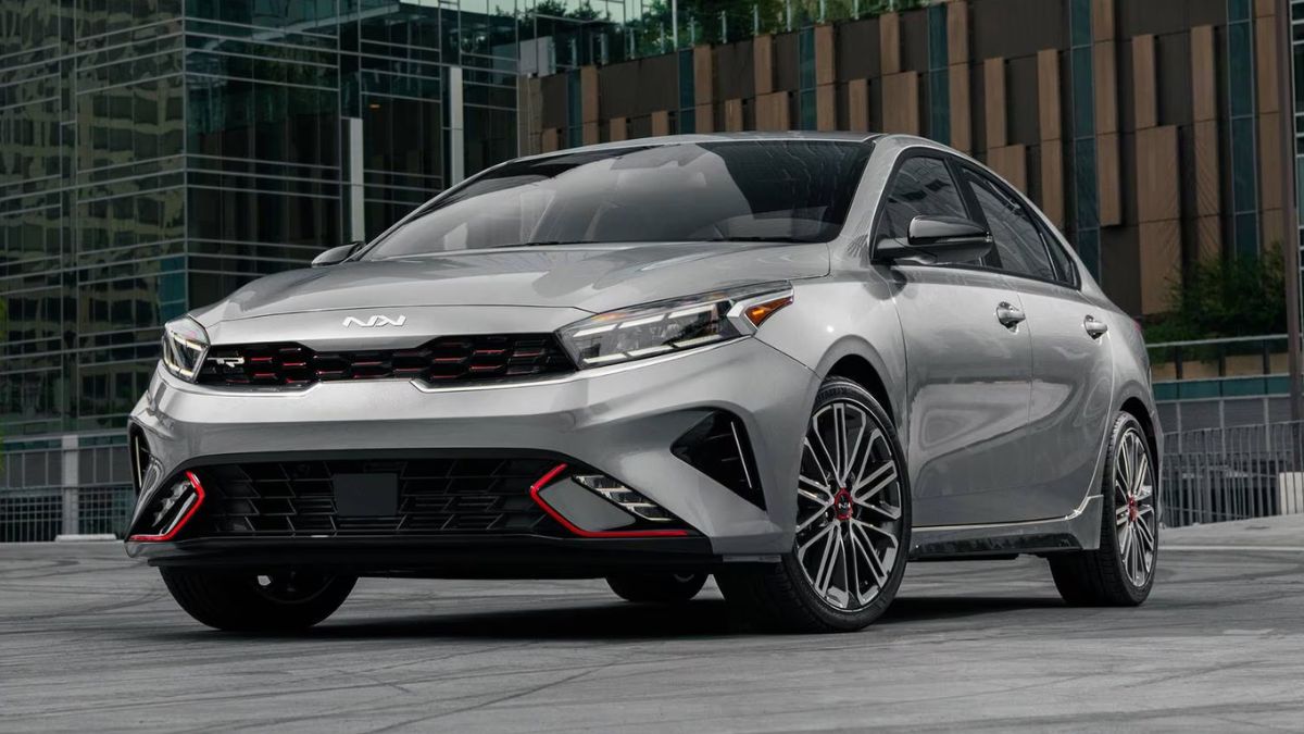 2024 Kia Forte front view exterior sedan design