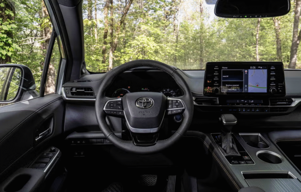 Toyota Sienna 2023 minivan exterior front view