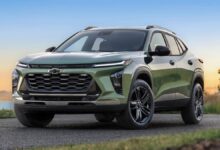 2025 Chevrolet Trax front view in metallic green SUV