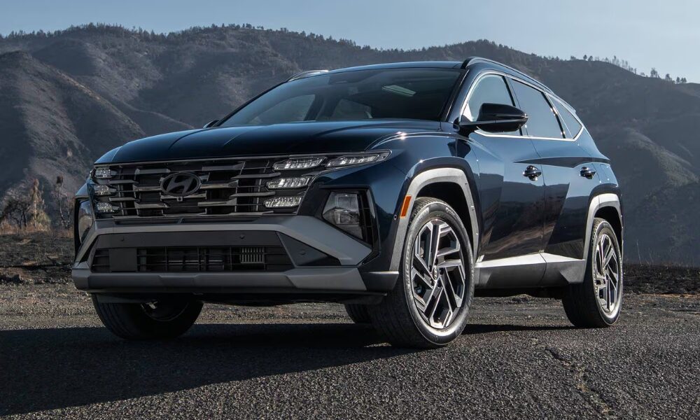 2025 Hyundai Tucson front view with redesigned grille and LED headlights