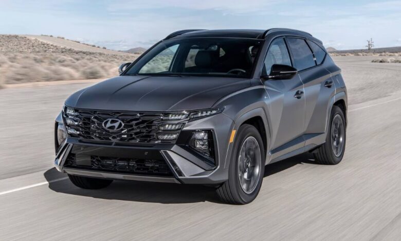 2025 Hyundai Tucson front exterior view with updated styling and LED lighting