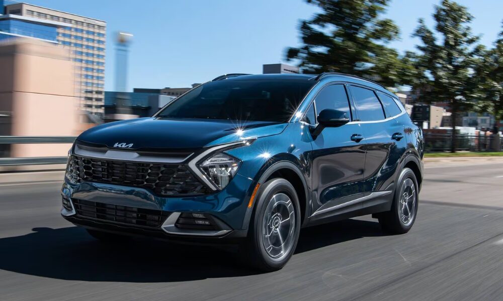 2025 Kia Sportage Hybrid front exterior view with LED headlights and modern styling