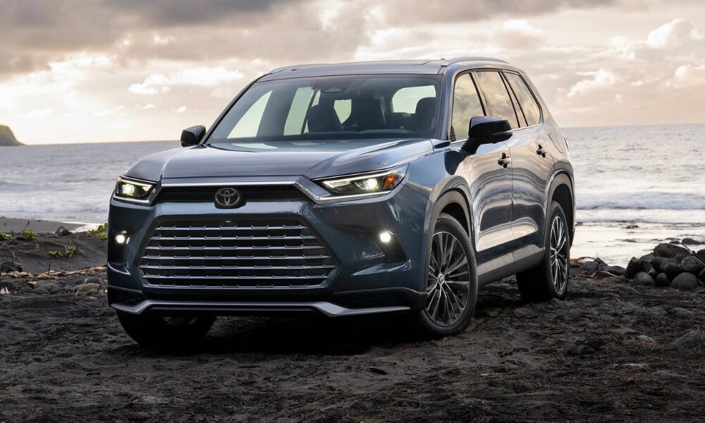 2025 Toyota Grand Highlander Hybrid front exterior view showing its three-row SUV design