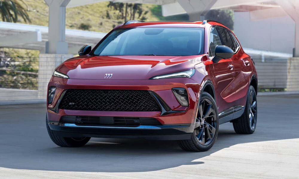 2024 Buick Envision SUV front view