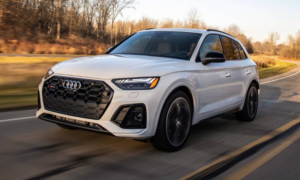 2025 Audi SQ5 showcasing the front exterior design and sporty stance