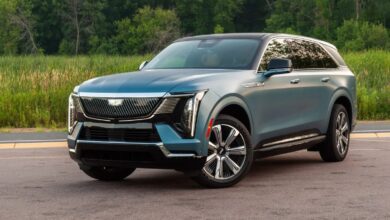 2025 Cadillac Escalade IQ front exterior design