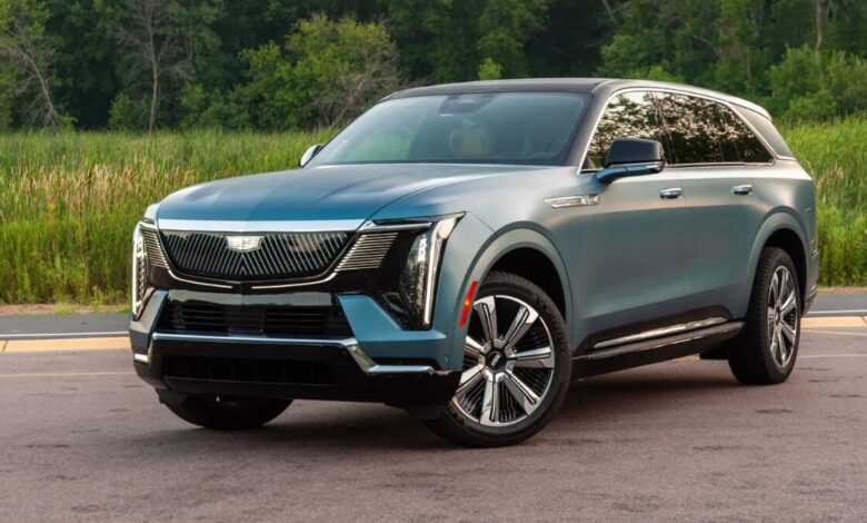 2025 Cadillac Escalade IQ front exterior design