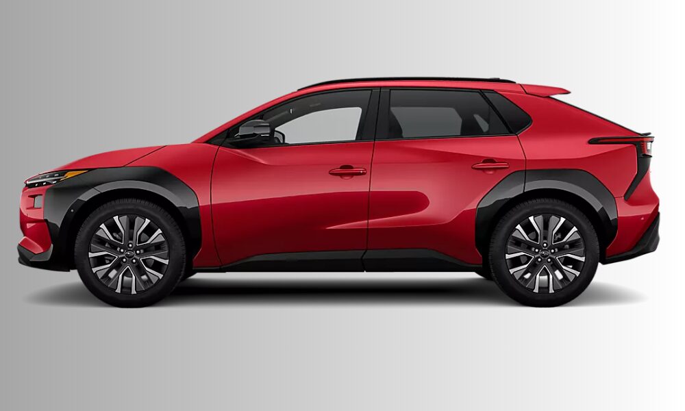 2026 Subaru Solterra electric SUV side profile with black cladding and aerodynamic design