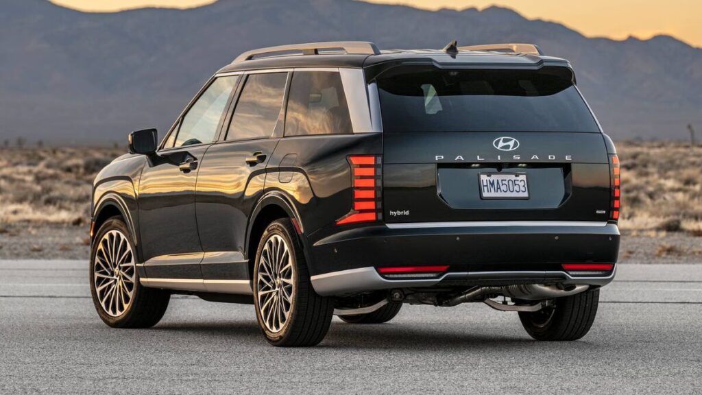 2026 Hyundai Palisade Hybrid rear design and taillights
