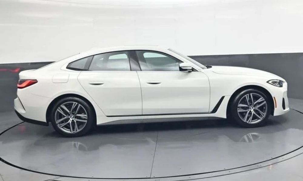 2023 BMW 4 Series side profile