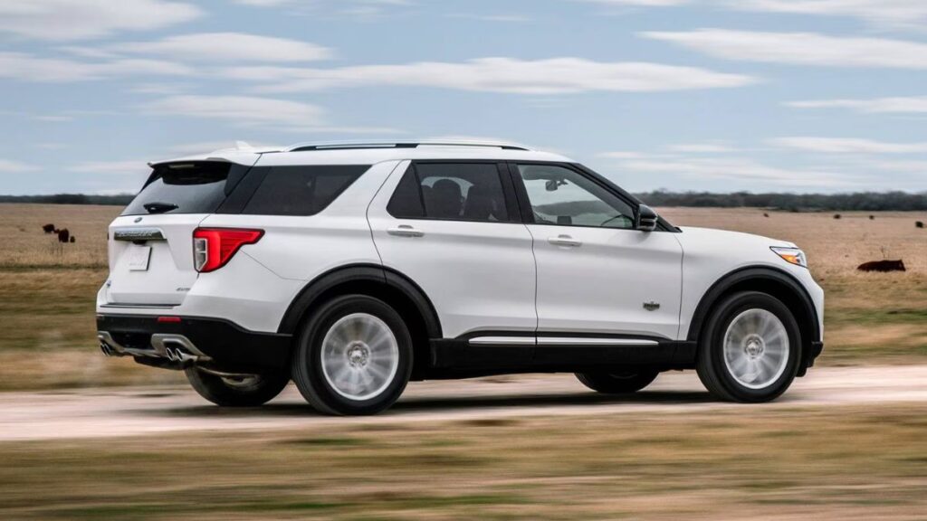 2023 Ford Explorer side profile parked outdoors