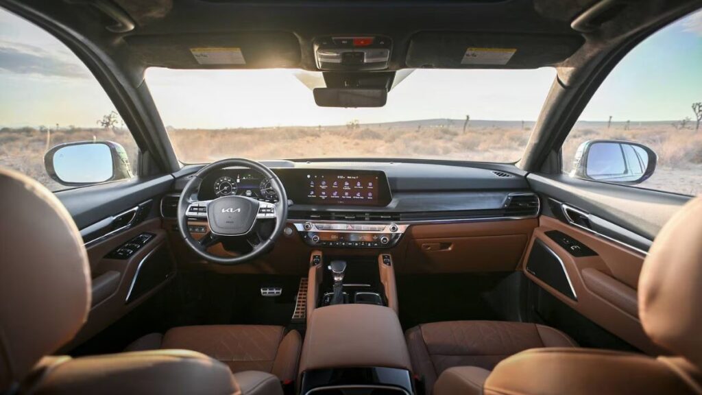 2023 Kia Telluride interior with dual 12.3-inch displays