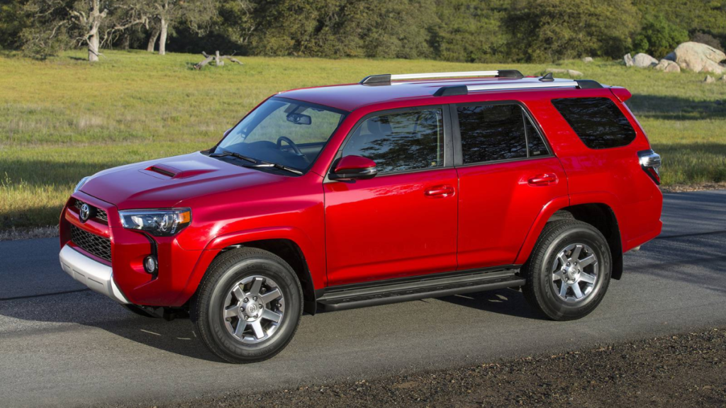 Full side profile of the rugged midsize SUV